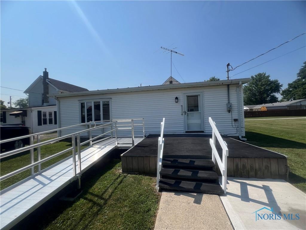318 Belmont St, North Baltimore, OH 45872 - photo 2