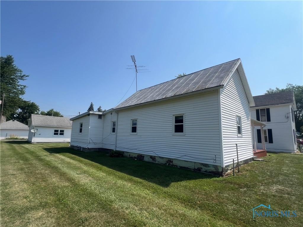 318 Belmont St, North Baltimore, OH 45872 - photo 3