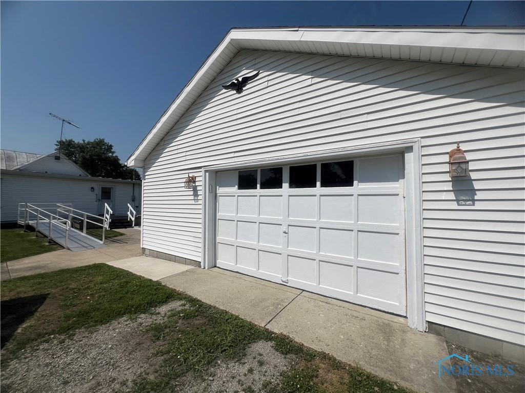 318 Belmont St, North Baltimore, OH 45872 - photo 4