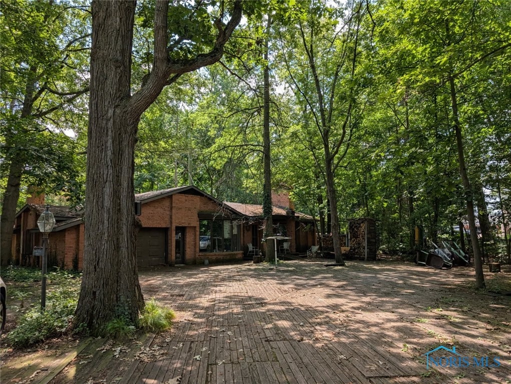 302 Hawthorn Dr, Archbold, OH 43502 - photo 1