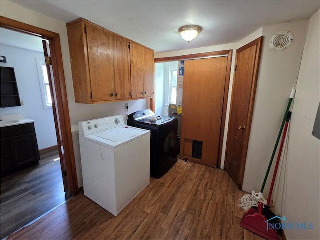 323 N Keyser Ave, Deshler, OH 43516 - photo 11
