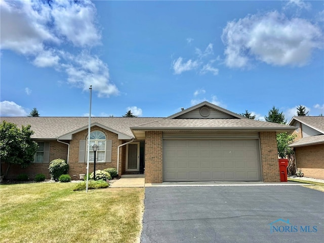 2110 Stonecliff Dr, Findlay, OH 45840 - photo 1
