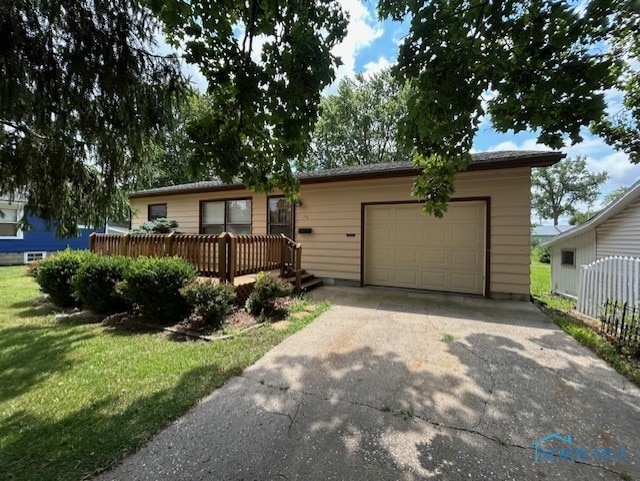716 Gravel St, Montpelier, OH 43543 - photo 1