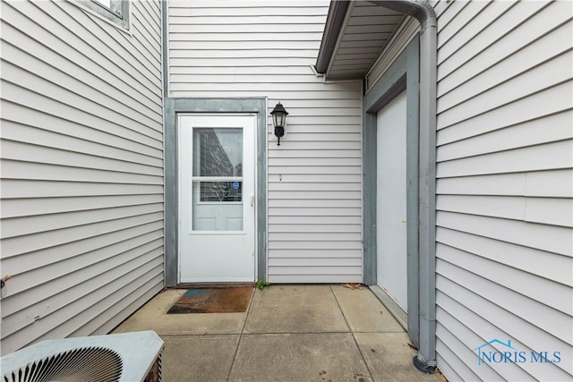 809 Lawrence Ave Unit 2, Wauseon, OH 43567 - photo 2