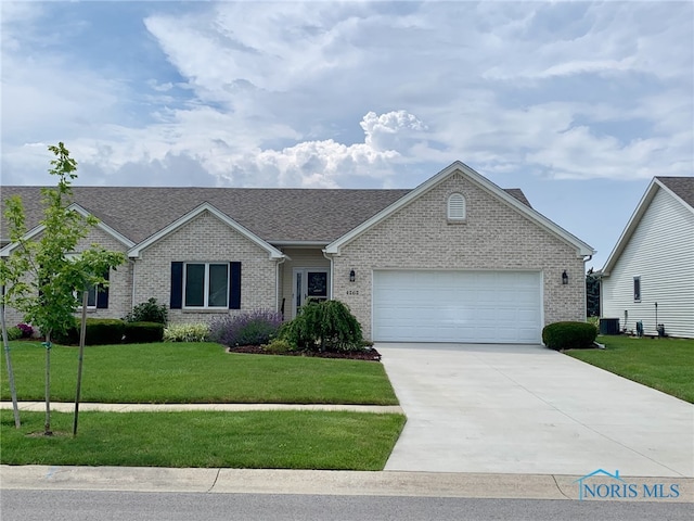 4262 E Waterbend Dr, Maumee, OH 43537 - photo 1