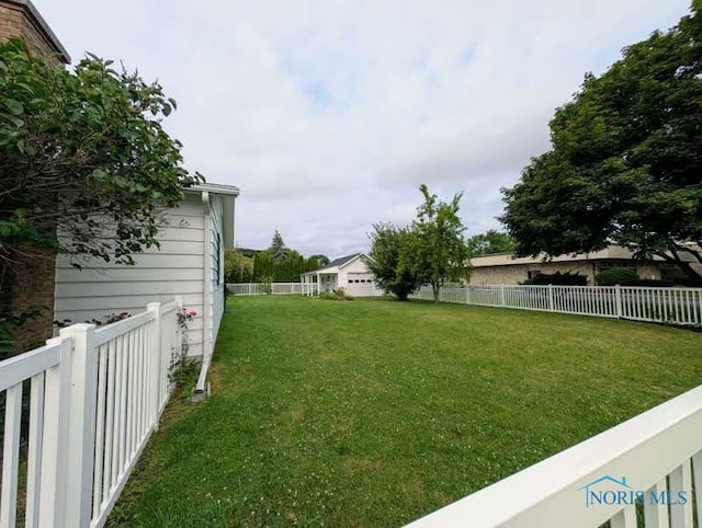 123 E 10th St, Port Clinton, OH 43452 - photo 2