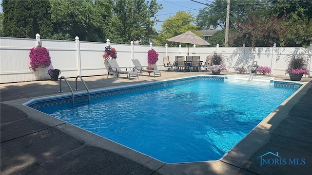 325 E Dudley St, Maumee, OH 43537 - photo 3