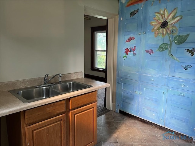 712 Howland St, Fremont, OH 43420 - photo 10