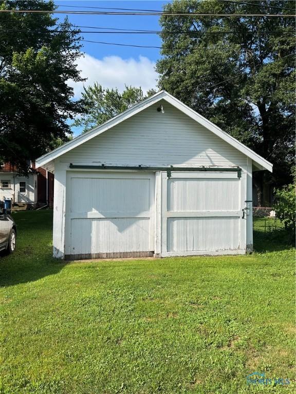 712 Howland St, Fremont, OH 43420 - photo 24