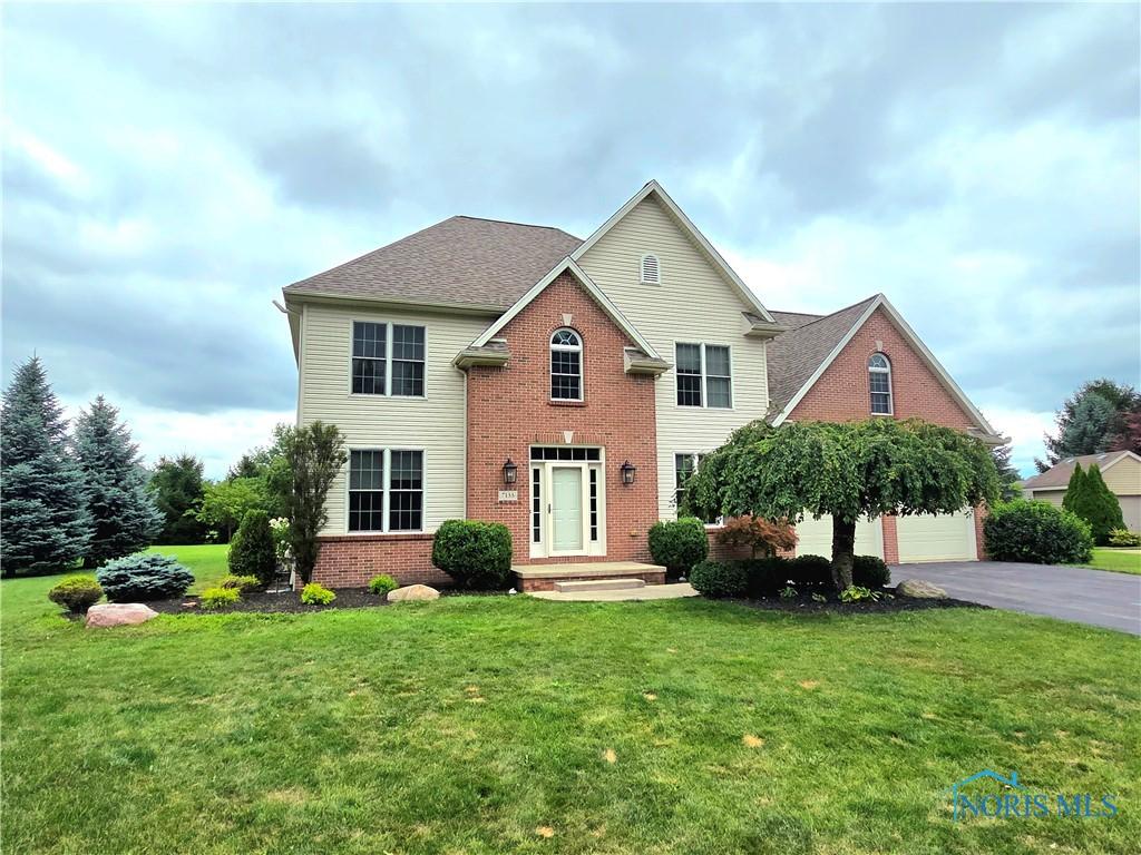 7135 Rolling Meadow Ln, Maumee, OH 43537 - photo 1
