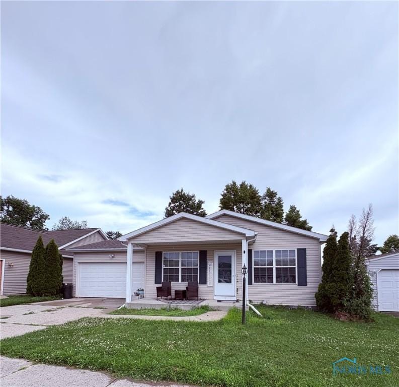 2245 Redbud Ln, Delta, OH 43515 - photo 1