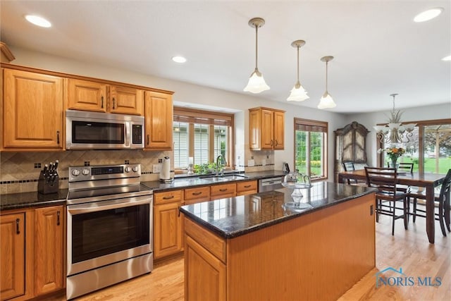 608 E Park Way, Oregon, OH 43616 - photo 14