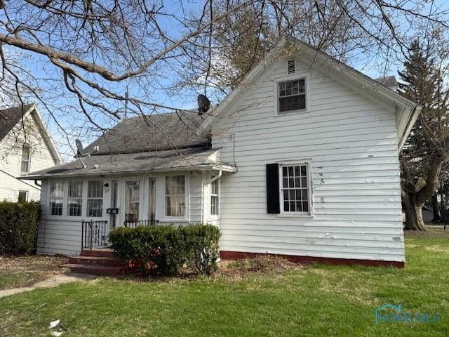 319 W High St, Hicksville, OH 43526 - photo 1