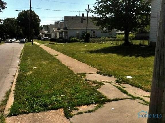 2926 Chestnut St, Toledo, OH 43608 - photo 1