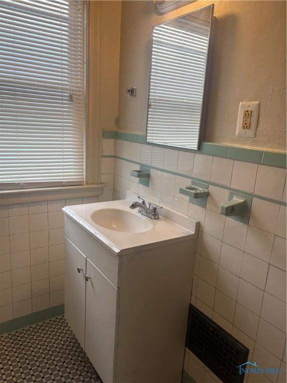 2634 Calverton Rd, Toledo, OH 43607 - photo 8