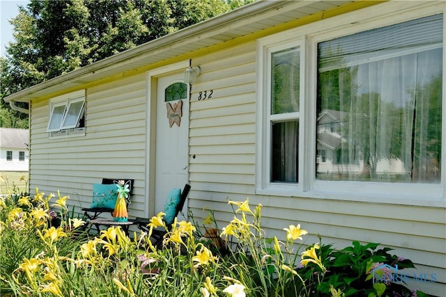 832 E Wilson St, Bryan, OH 43506 - photo 5