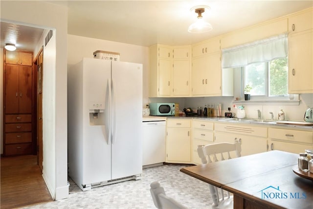 832 E Wilson St, Bryan, OH 43506 - photo 8