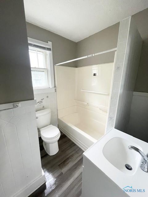 1431 Indiana Ave, Toledo, OH 43607 - photo 14