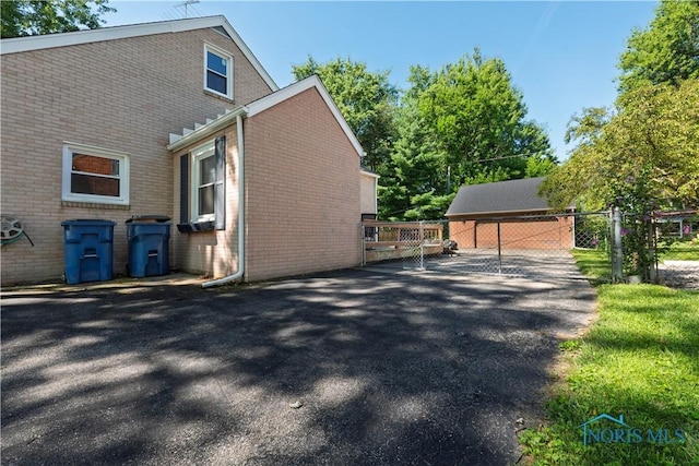 5923 Highland View Dr, Sylvania, OH 43560 - photo 3