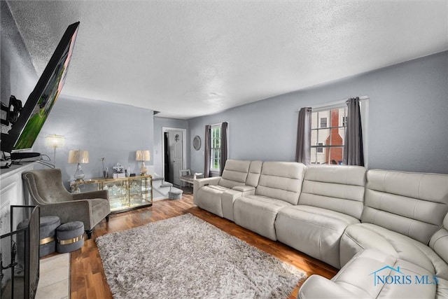 2741 Bryn Mawr Dr, Toledo, OH 43606 - photo 2