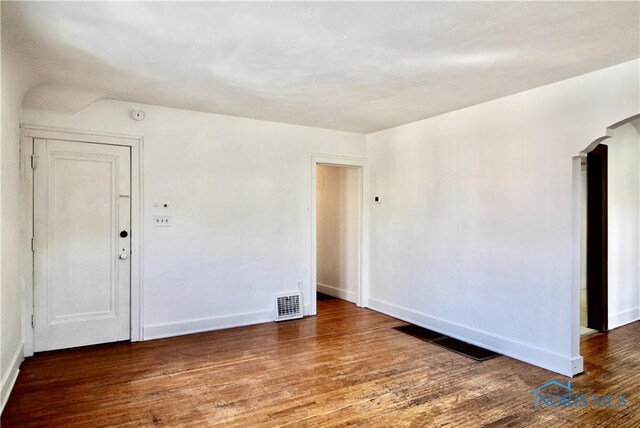 2547 Greenway St, Toledo, OH 43607 - photo 3