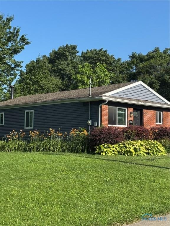 1434 Emerson St, Toledo, OH 43605 - photo 2