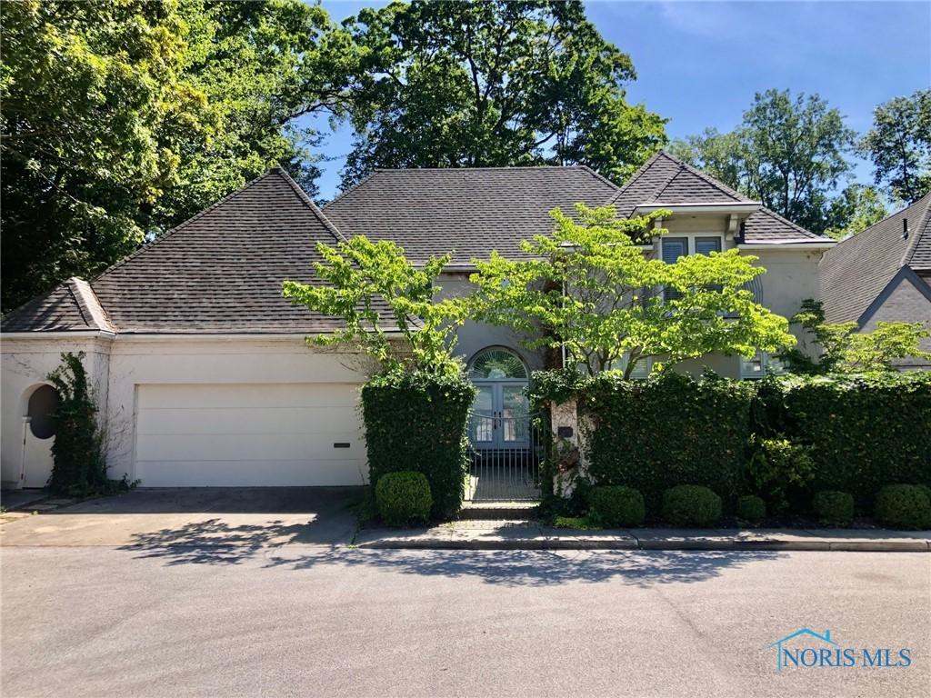 25 Exmoor, Ottawa Hills, OH 43615 - photo 1