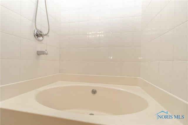 4641 Naomi Dr, Toledo, OH 43623 - photo 25
