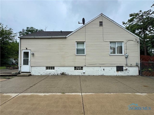 5609 Camberley Dr, Toledo, OH 43615 - photo 3