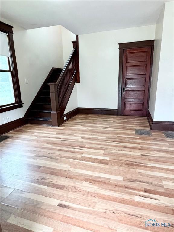 456 Fifth St, Toledo, OH 43605 - photo 2