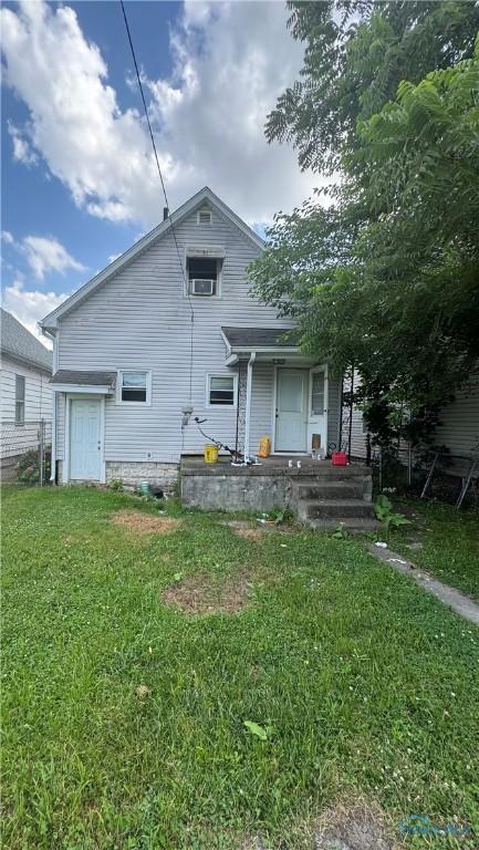 327 E Weber St, Toledo, OH 43608 - photo 2