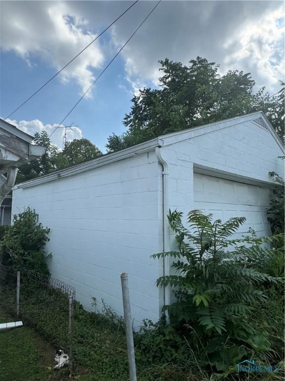 327 E Weber St, Toledo, OH 43608 - photo 4
