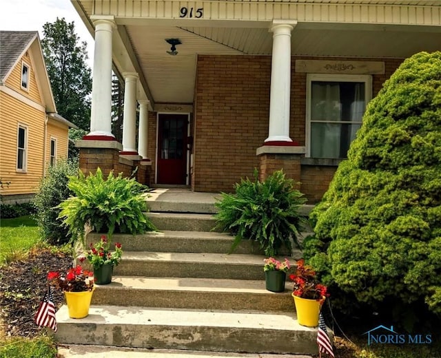 915 W Main Cross St, Findlay, OH 45840 - photo 2