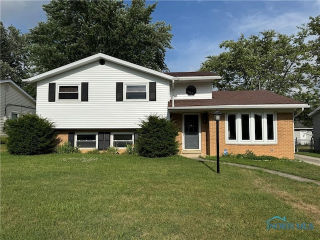 2605 Eton Pl, Findlay, OH 45840 - photo 1