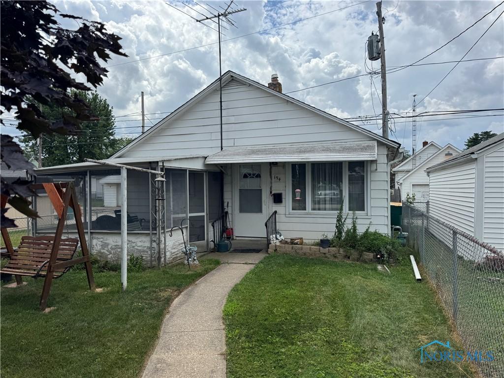 194 Elm St, Rossford, OH 43460 - photo 1
