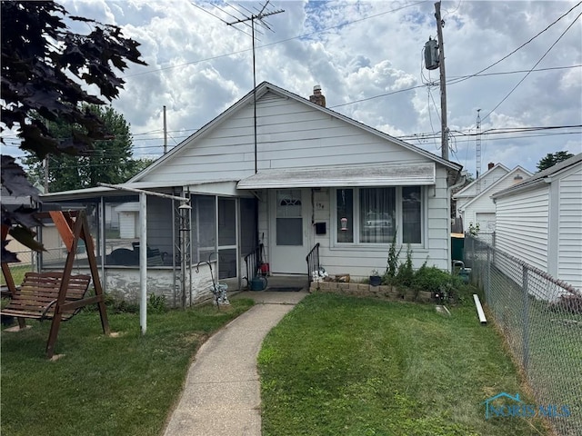 194 Elm St, Rossford, OH 43460 - photo 1