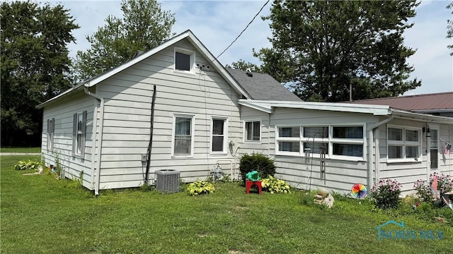 255 W Summit St, Mcclure, OH 43534 - photo 5