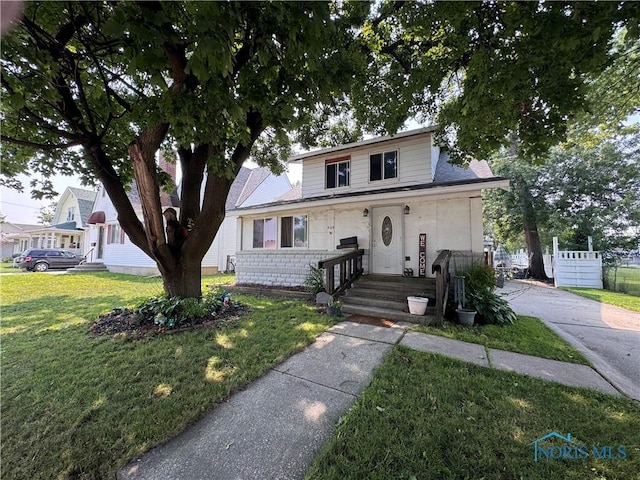202 E Union St, Walbridge, OH 43465 - photo 1