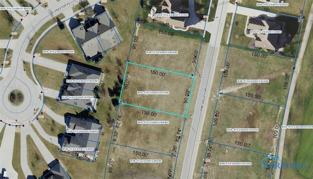 854 Pine Valley Dr, Bowling Green, OH 43402