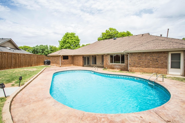 7802 Zoar Ave, Lubbock, TX 79424 - view of pool featuring a patio