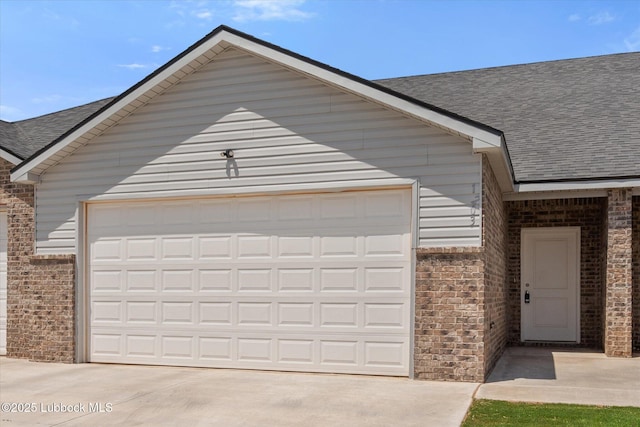 1203 N Evanston Ave, Lubbock, TX 79416 - garage with driveway