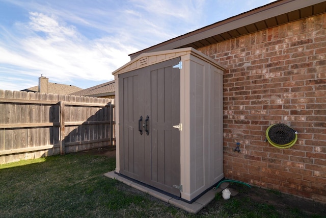 view of outbuilding