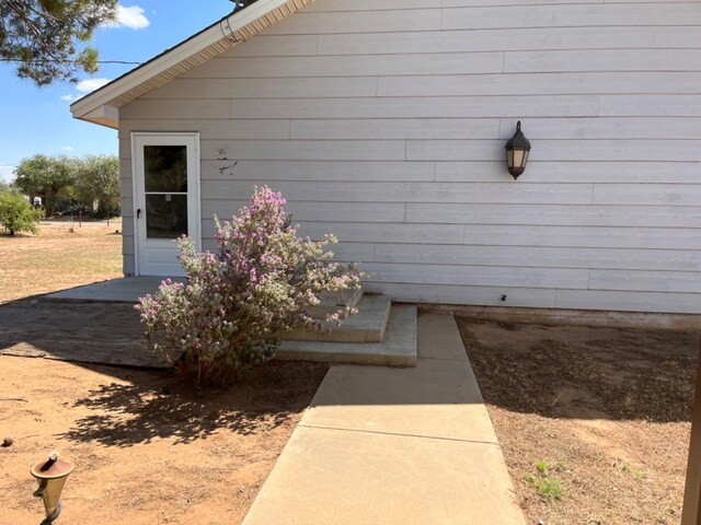 view of property entrance