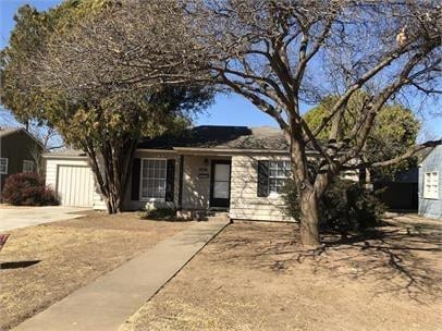 ranch-style house with a garage