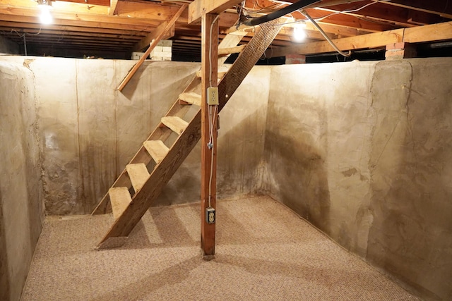 2007 25th St, Lubbock, TX 79411 - unfinished below grade area with stairs