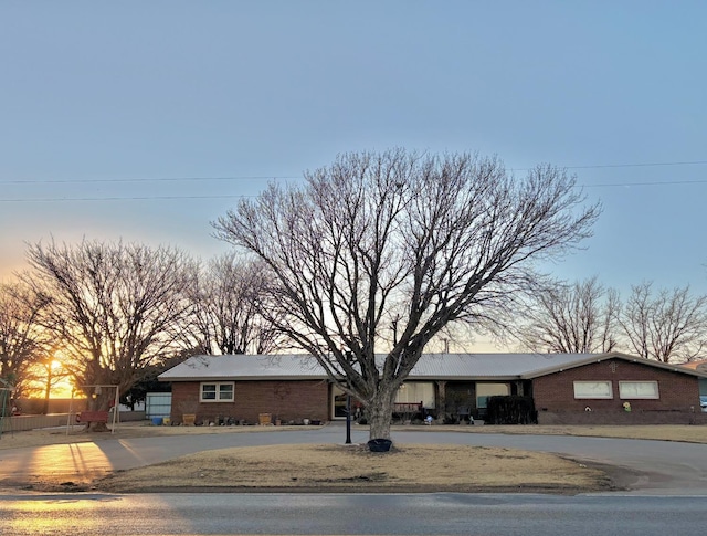 view of front of property