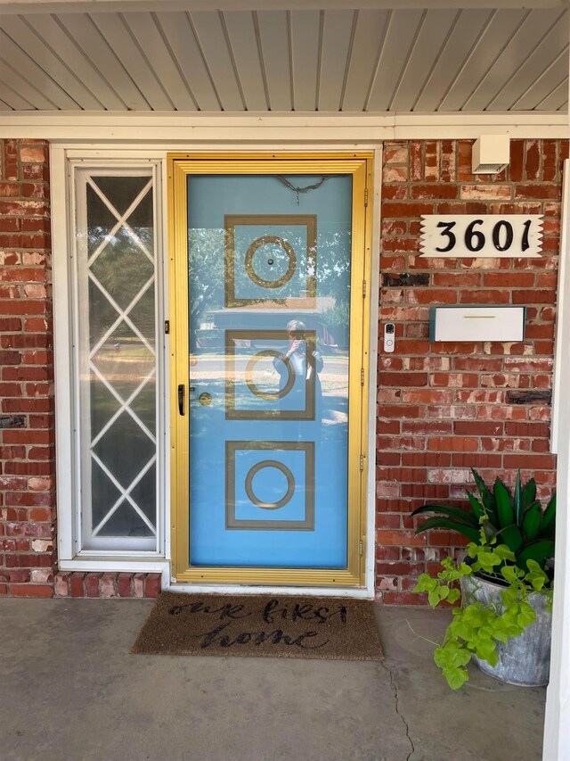 view of property entrance