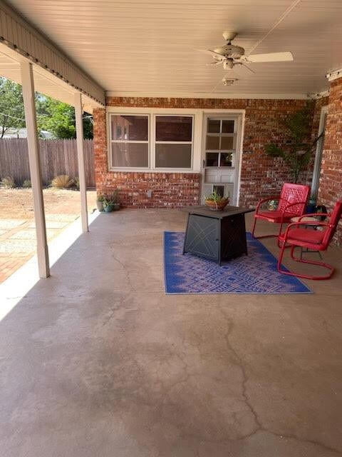 view of patio with ceiling fan