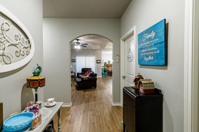 2541 137th St, Lubbock, TX 79423 - hallway featuring light wood-type flooring