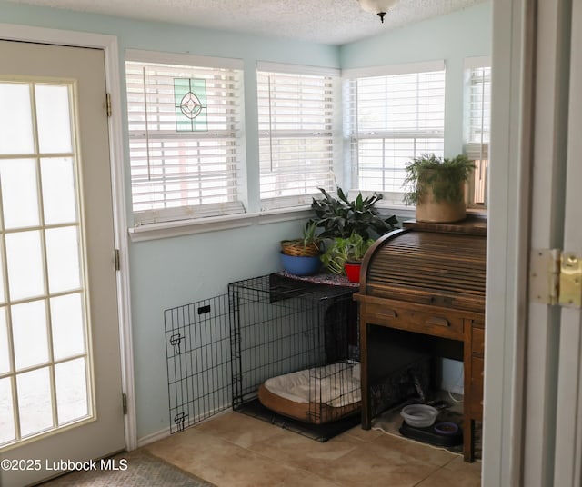 2512 Holliday Dr, Plainview, TX 79072 - view of sunroom / solarium